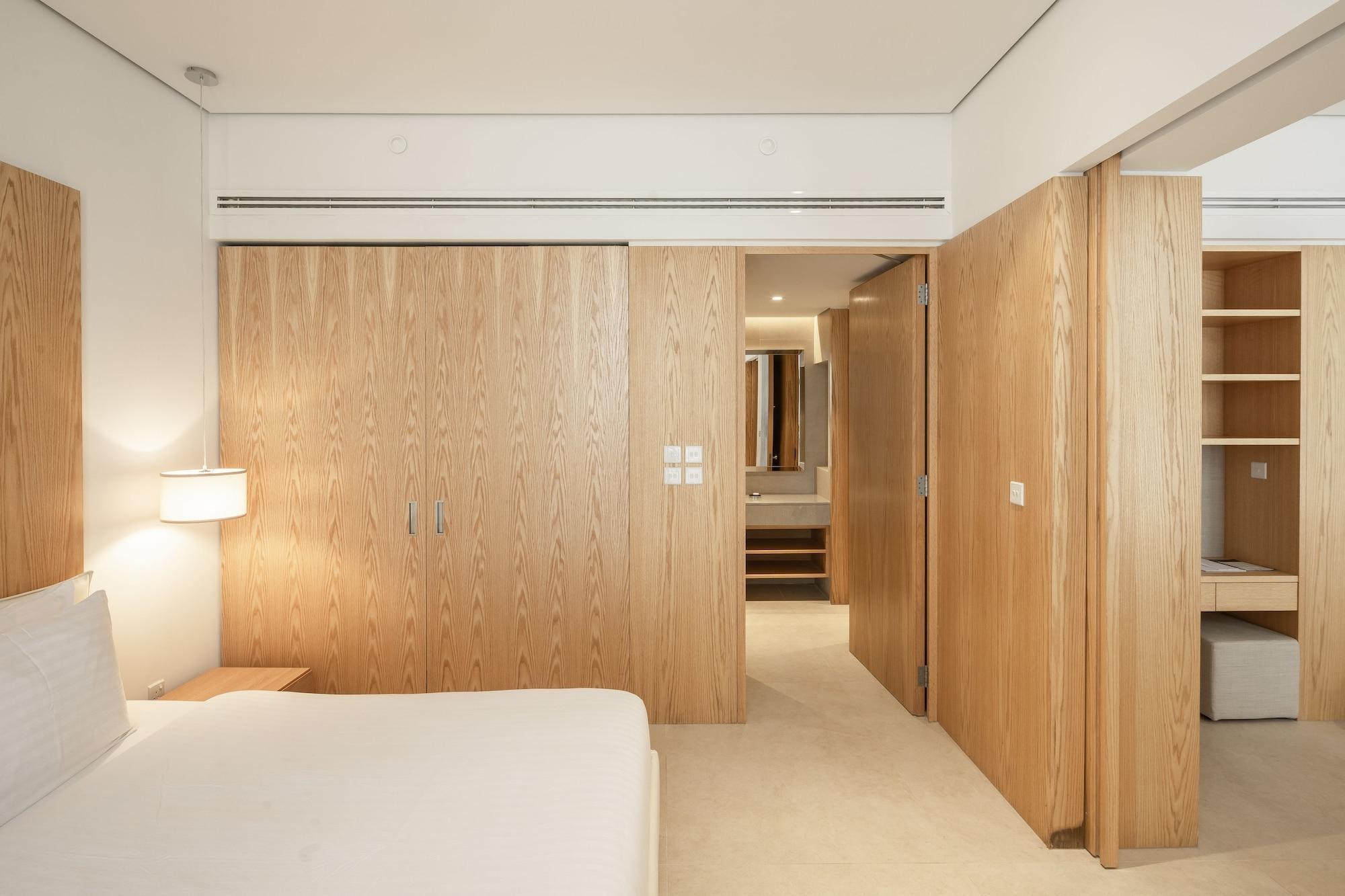 Delta Hotel Apartments Kuwait City Exterior photo Sliding doors