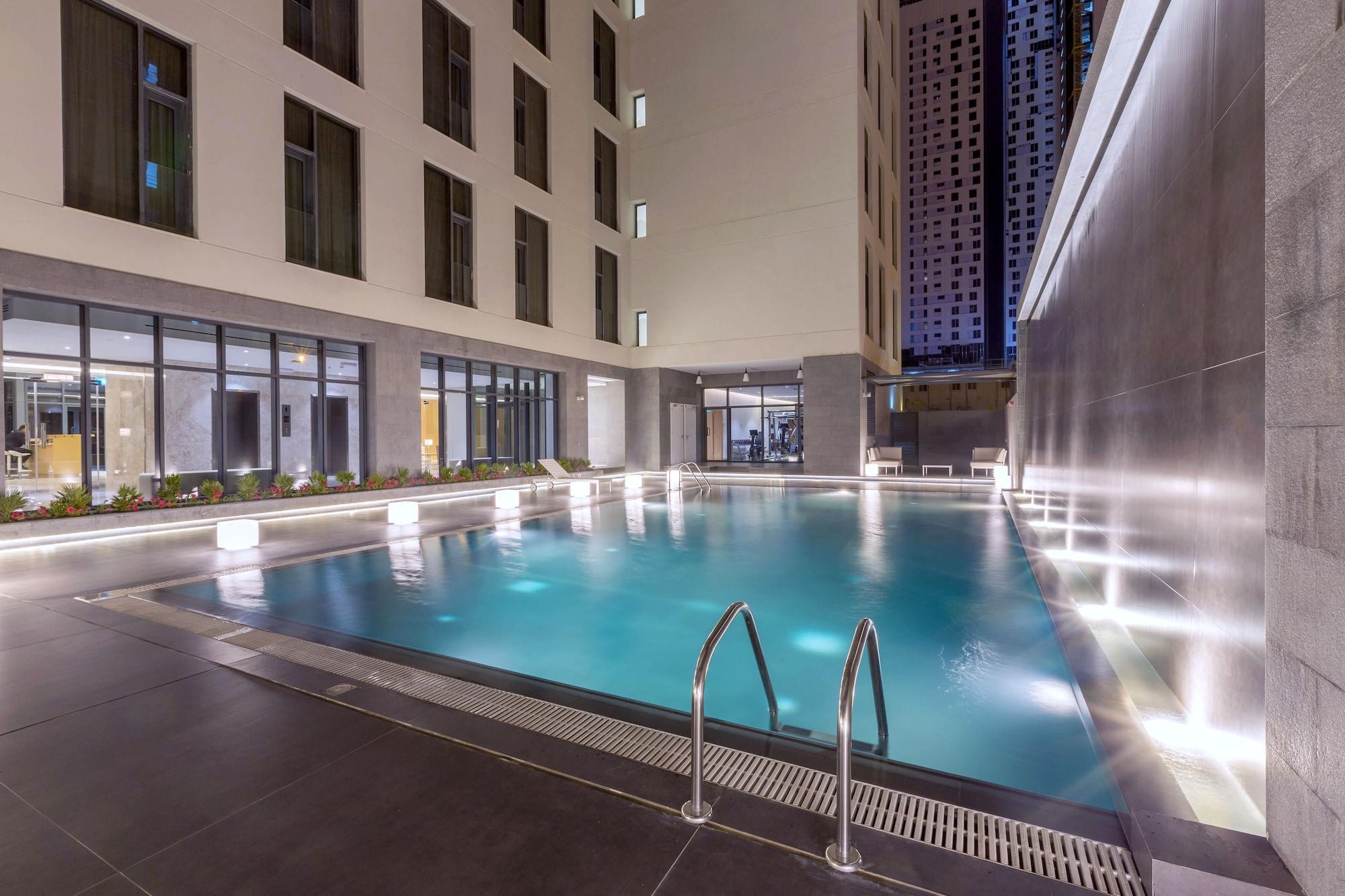 Delta Hotel Apartments Kuwait City Exterior photo Swimming pool