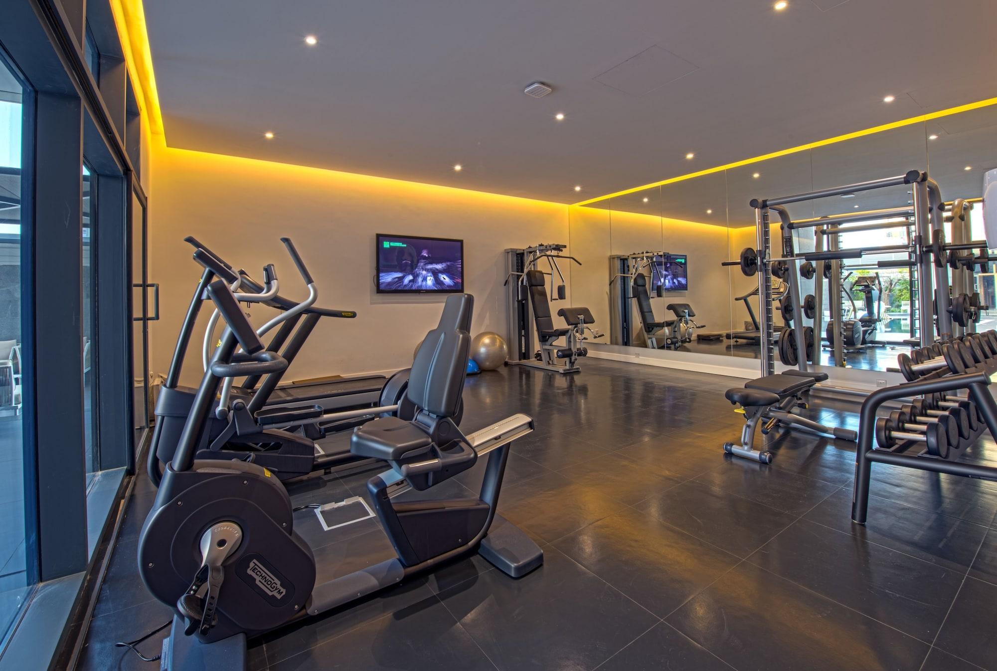 Delta Hotel Apartments Kuwait City Exterior photo The gym at the hotel
