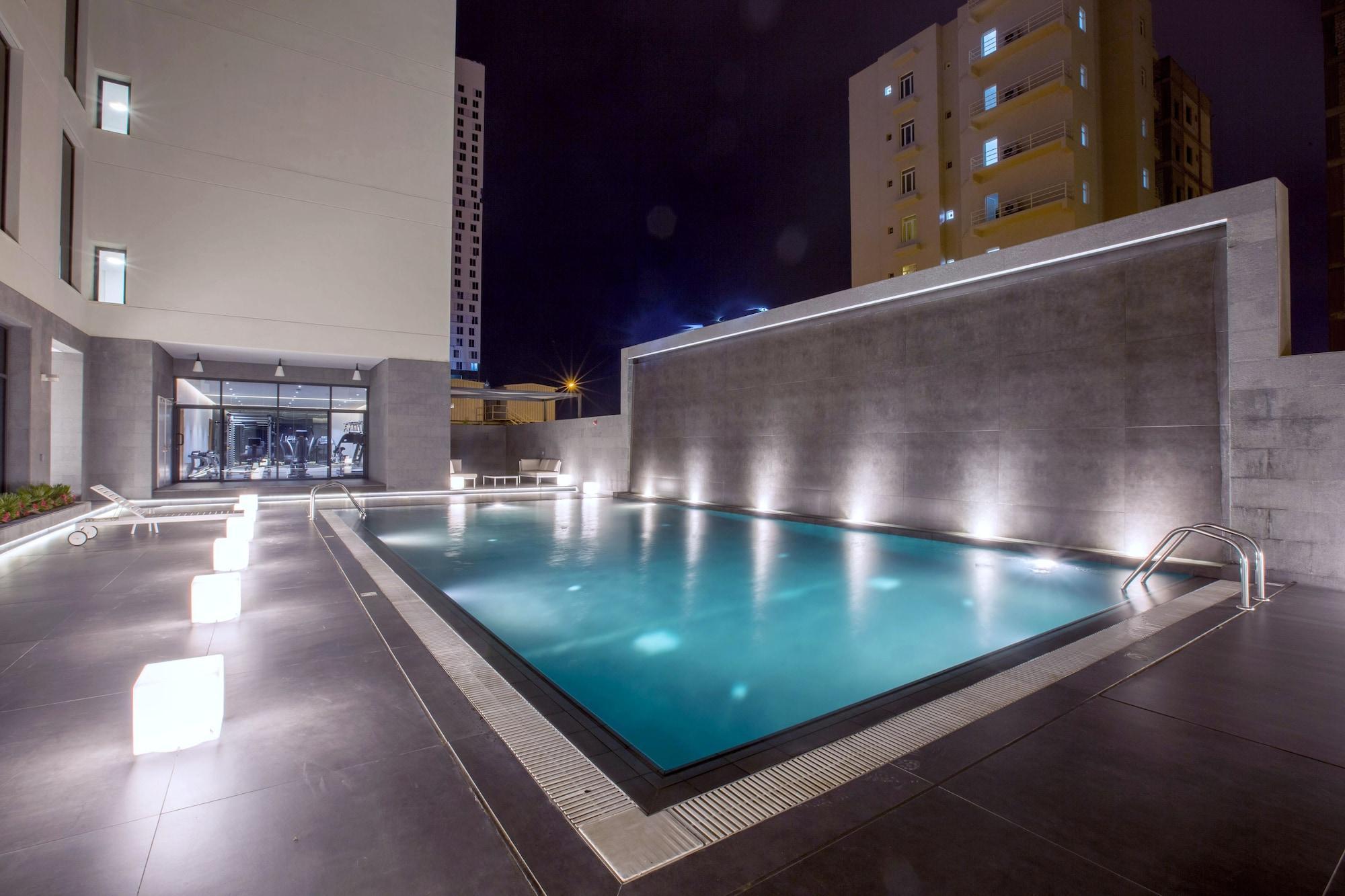Delta Hotel Apartments Kuwait City Exterior photo The swimming pool at the hotel