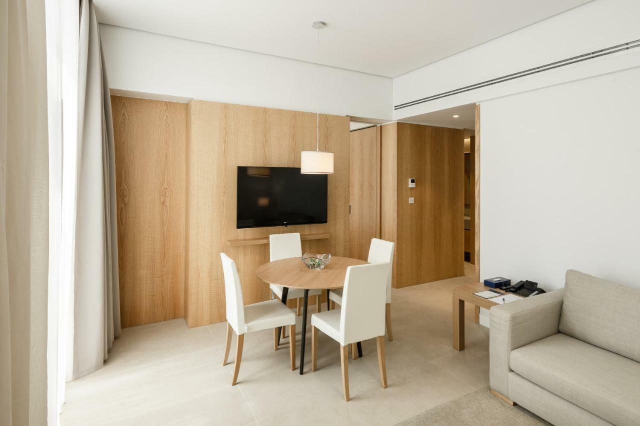 Delta Hotel Apartments Kuwait City Exterior photo A suite at the hotel